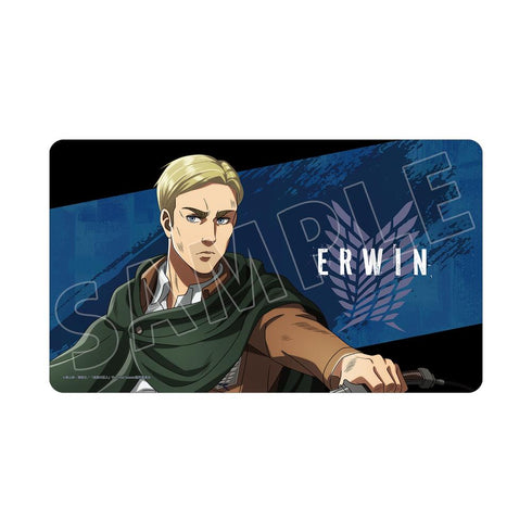 『進撃の巨人』描き下ろし エルヴィン 戦いの後でver. マルチデスクマット